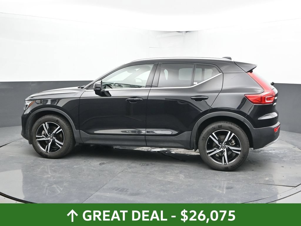 Used 2025 Volvo XC40 B5 Core AWD/4WD image 10