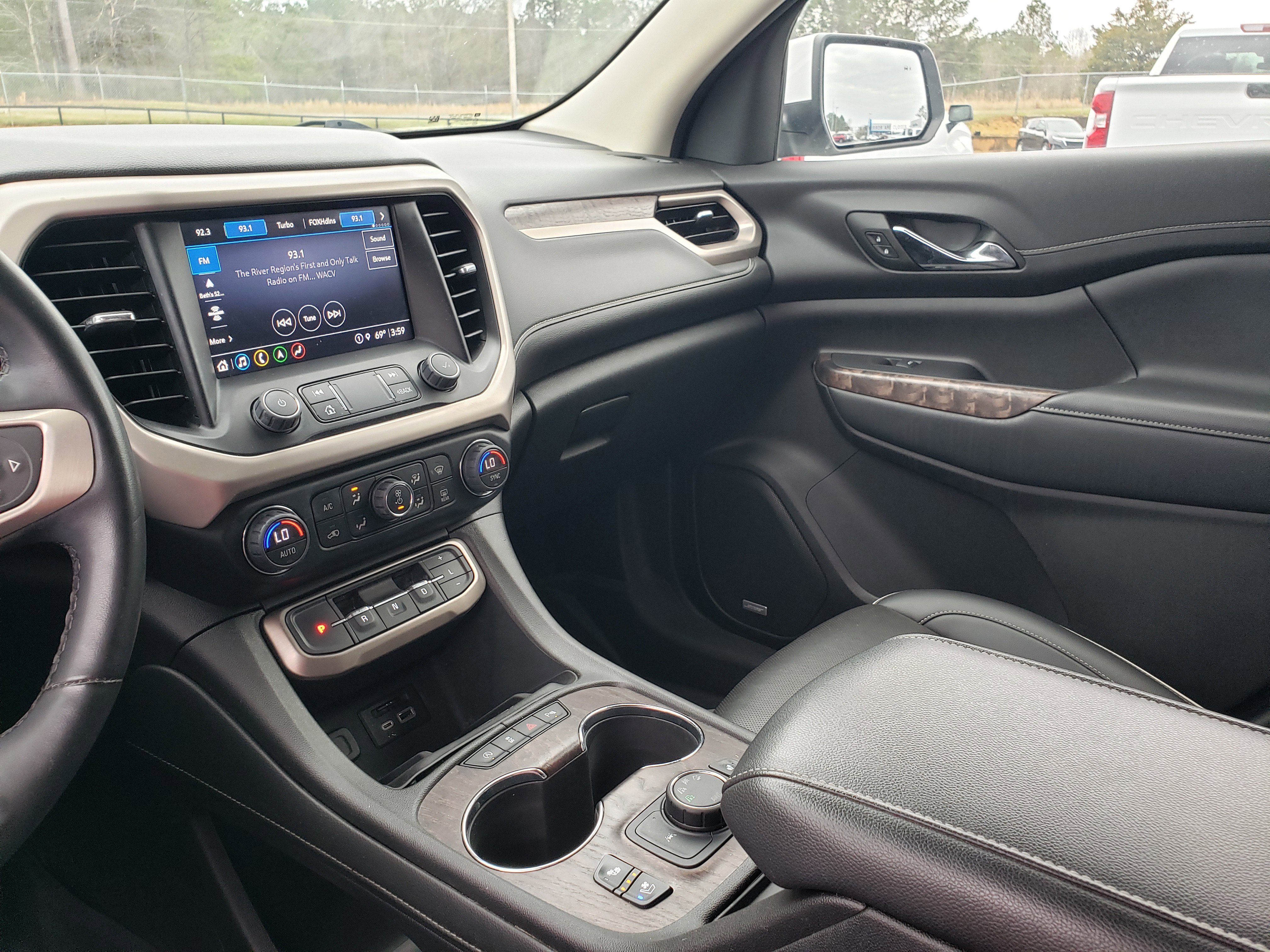 Used 2023 GMC Acadia Denali image 20