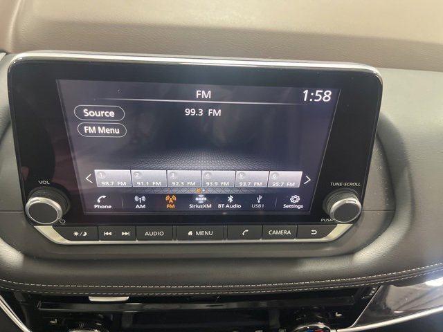 Used 2023 Nissan Rogue SL image 16