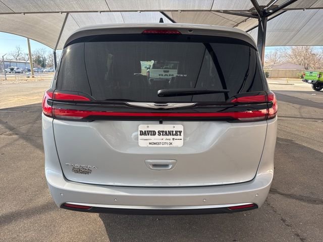 New 2026 Chrysler Pacifica Pinnacle FWD image 5