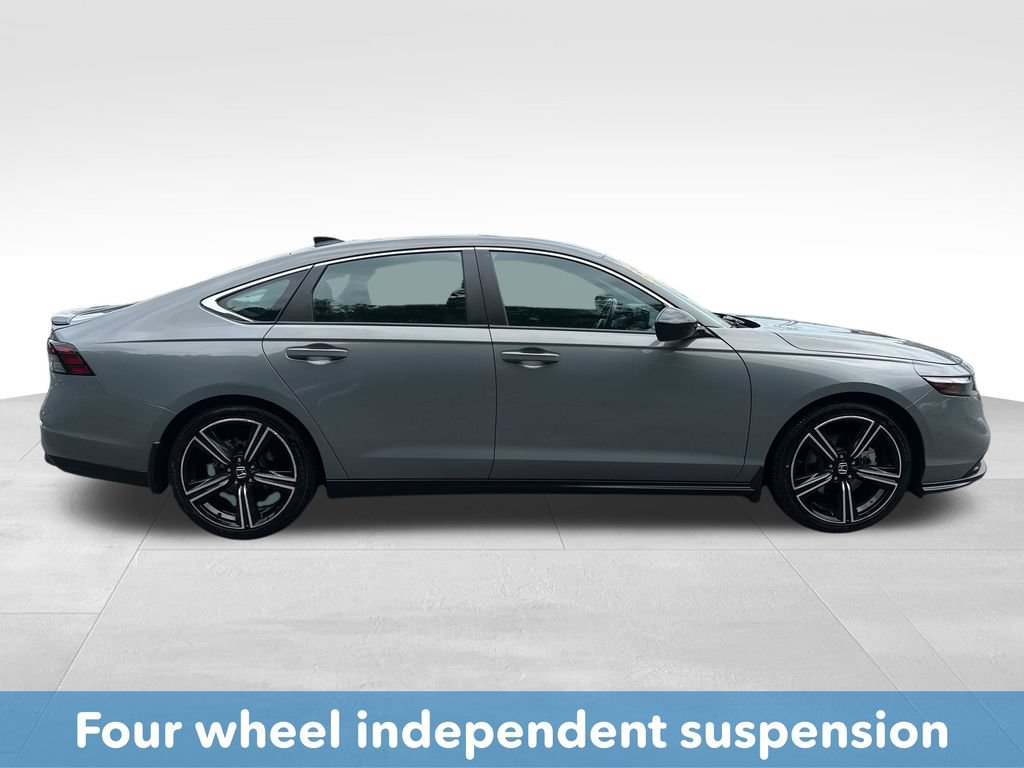 Used 2025 Honda Accord Sport image 9