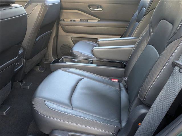 Certified 2023 Nissan Pathfinder SL w/ SL Premium Package FWD image 20