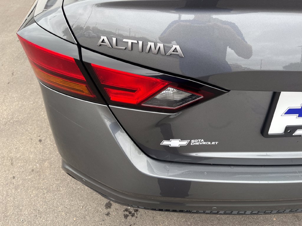 Used 2025 Nissan Altima 2.5 SV FWD image 34