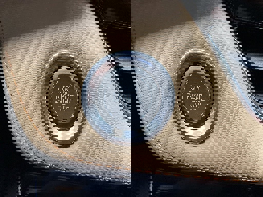 New 2025 Chevrolet Equinox ACTIV w/ Safety and Technology Package image 29