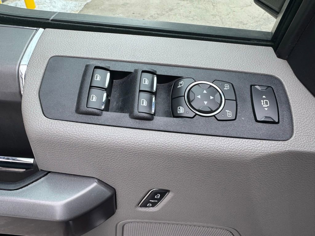 Used 2020 Ford F250 XLT w/ XLT Premium Package image 28