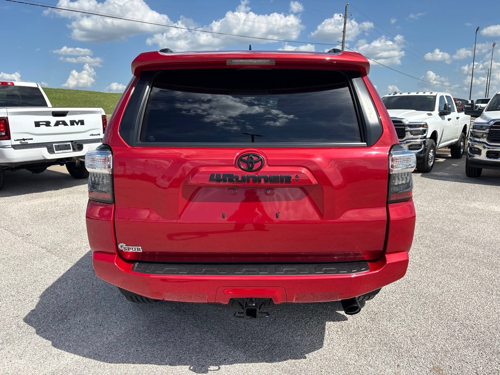 Used 2021 Toyota 4Runner SR5 Premium w/ Moonroof Package RWD image 5