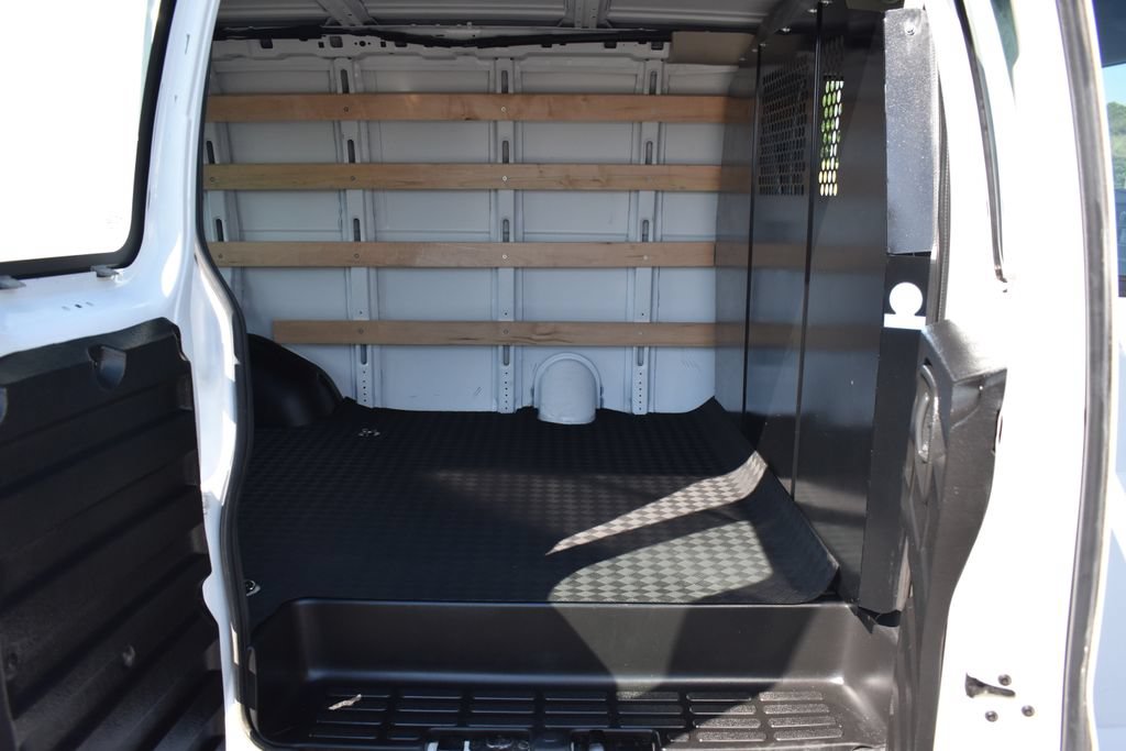 Used 2024 Chevrolet Express 2500 w/ Driver Convenience Package RWD image 14