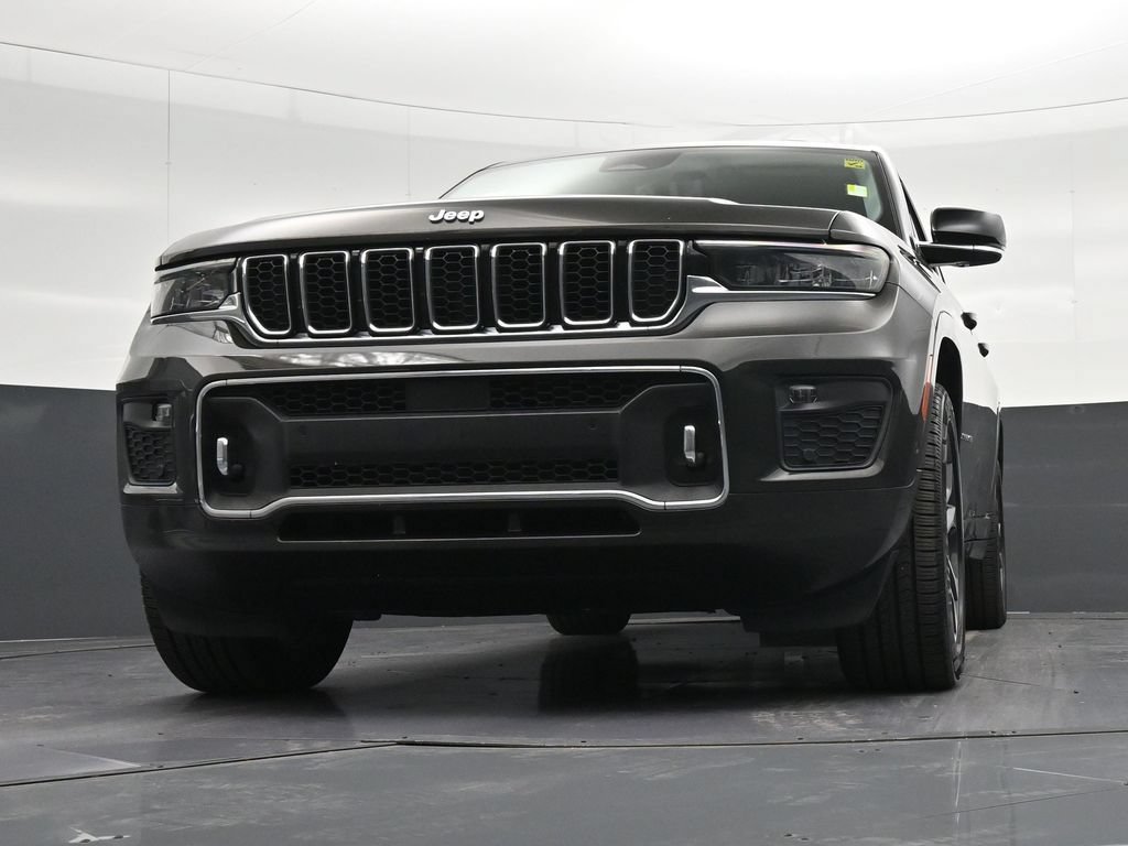 Used 2021 Jeep Grand Cherokee L Overland w/ Luxury Tech Group IV AWD/4WD image 33