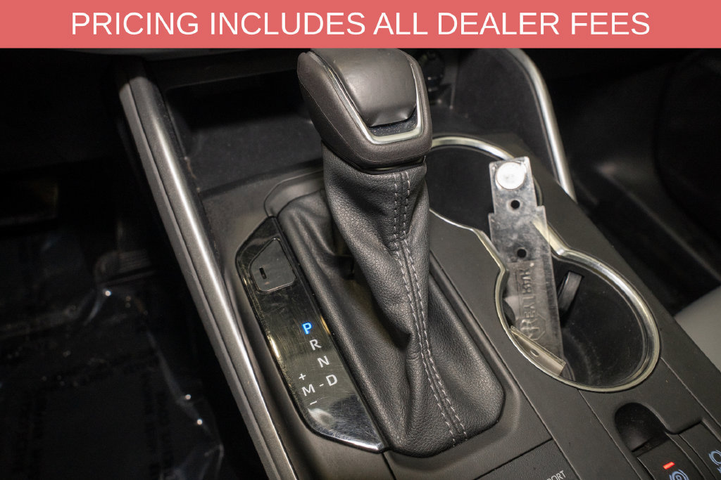 Used 2022 Toyota Highlander XLE AWD/4WD image 19
