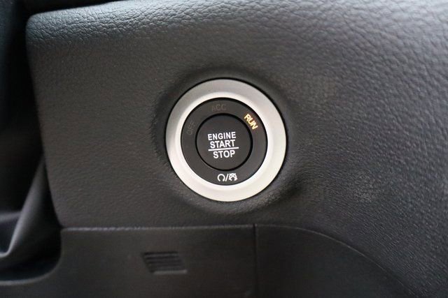 New 2026 Chrysler Pacifica Select FWD image 17