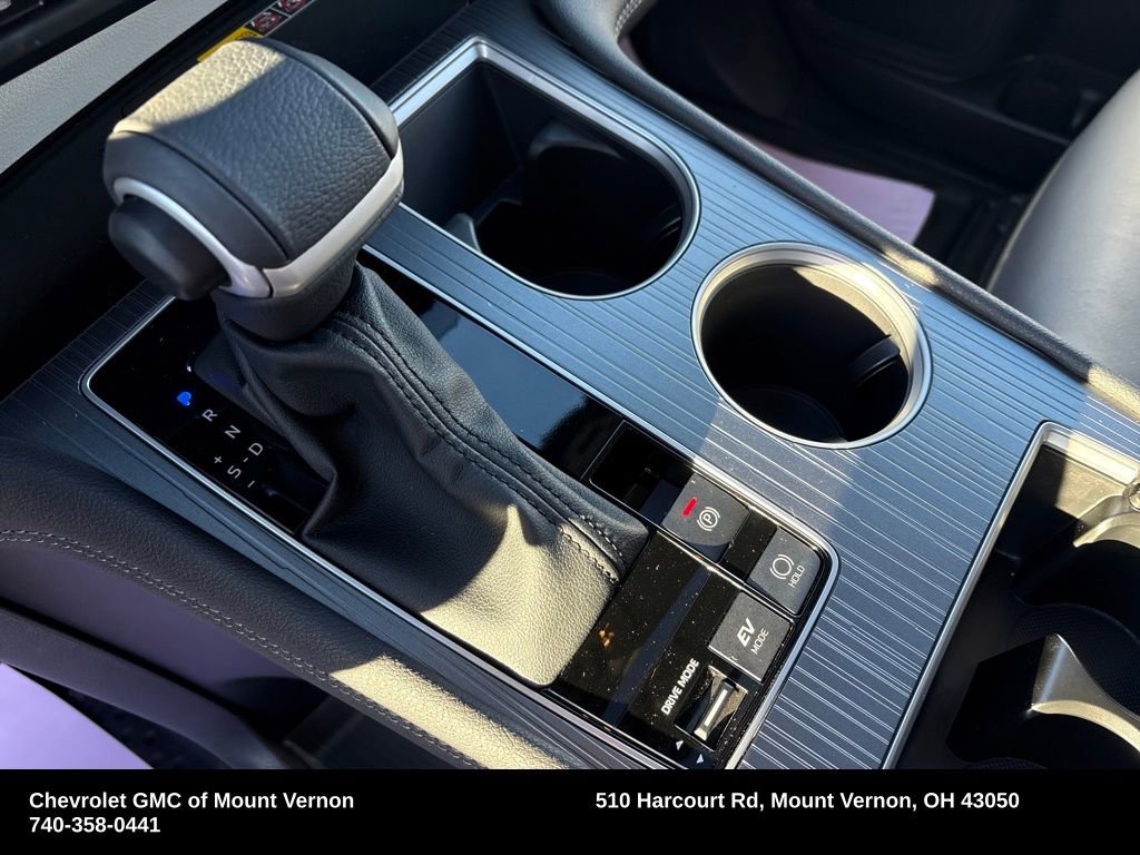 Used 2025 Toyota Sienna XLE w/ XLE Plus Package image 27