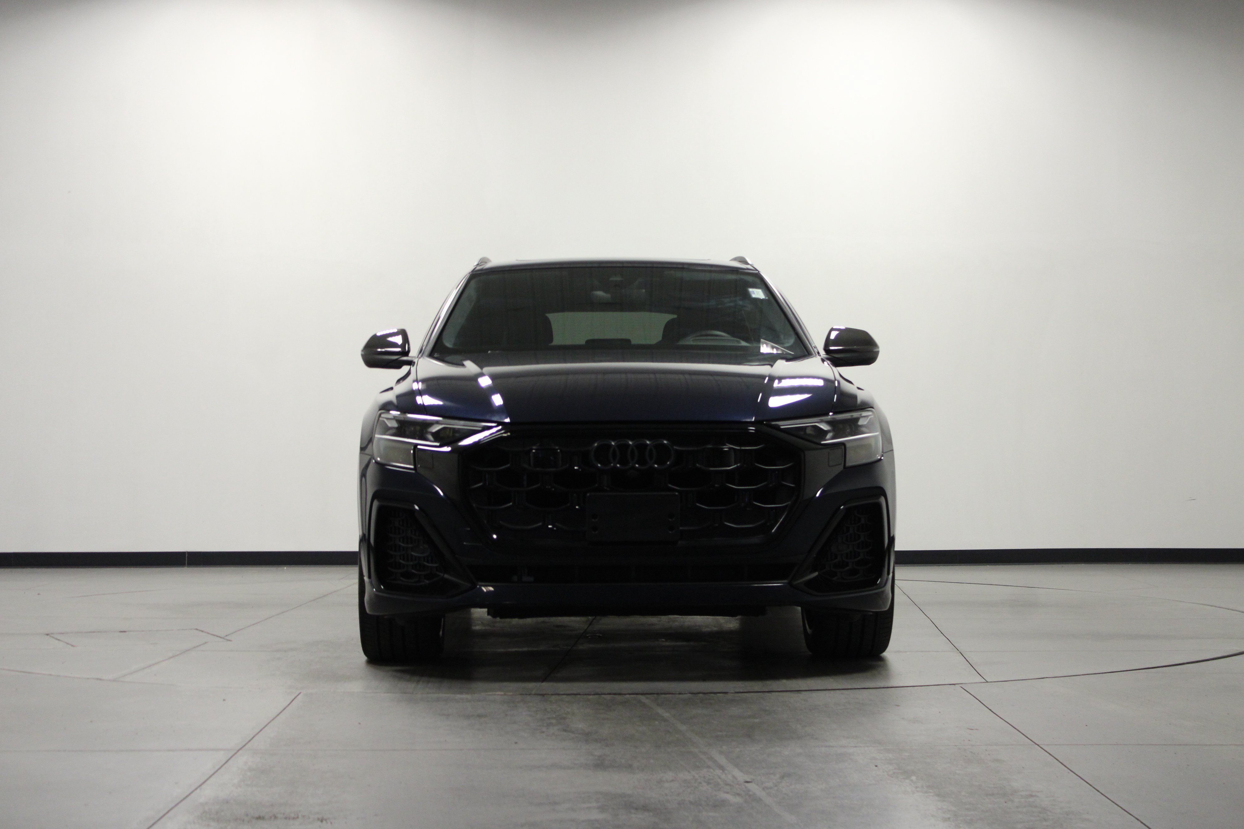 Used 2024 Audi SQ8 Prestige w/ Prestige Package AWD/4WD image 9