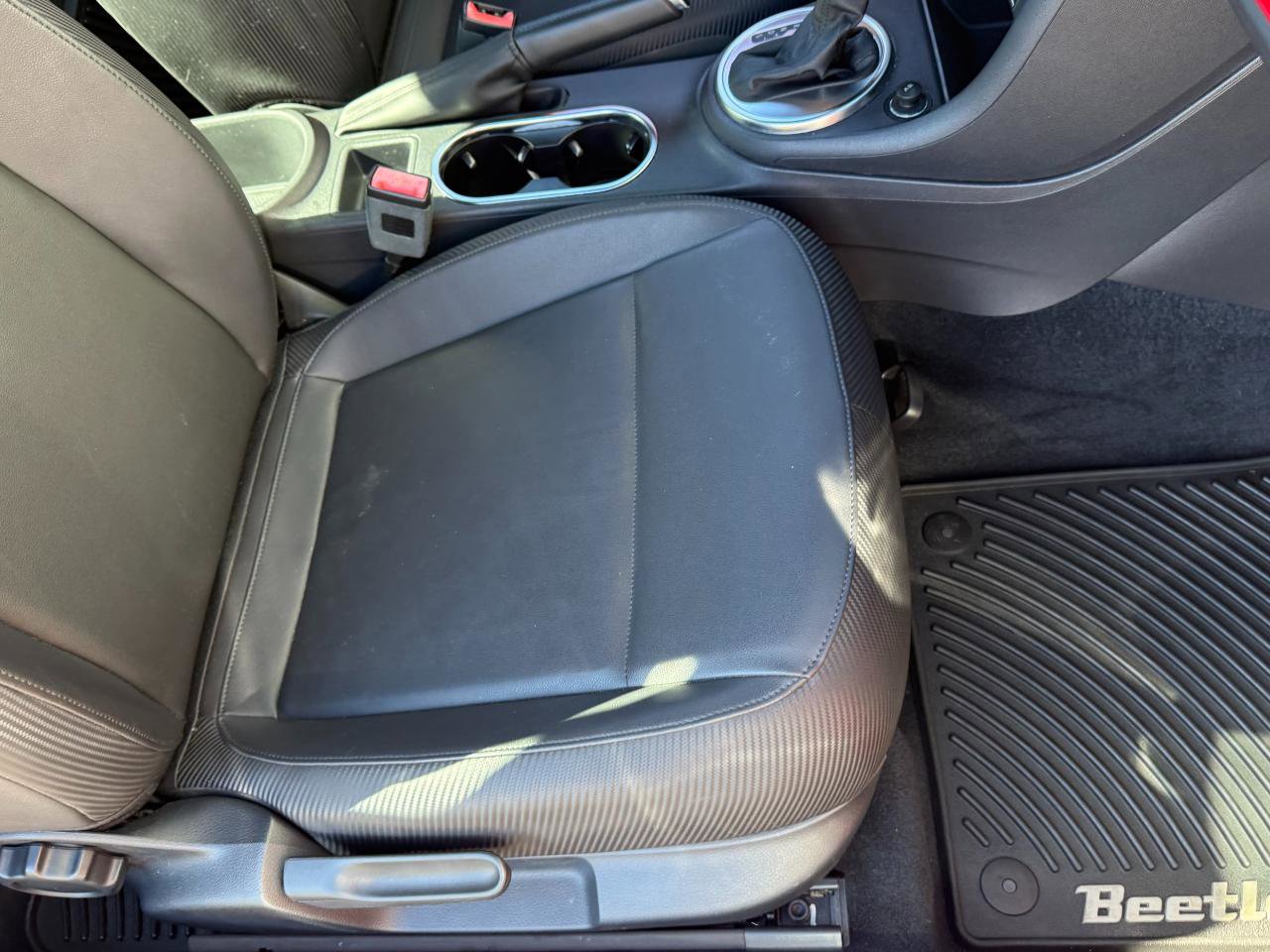 Used 2012 Volkswagen Beetle 2.5 FWD image 16