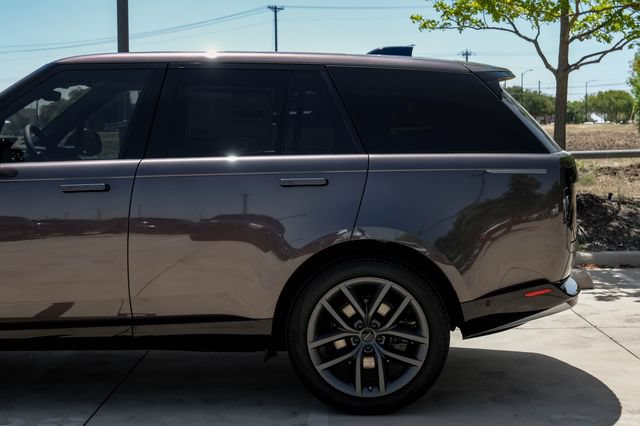 New 2026 Land Rover Range Rover SE AWD/4WD image 16
