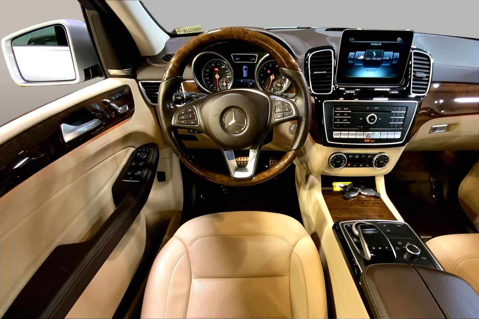Used 2017 Mercedes-Benz GLE 400 4MATIC image 6