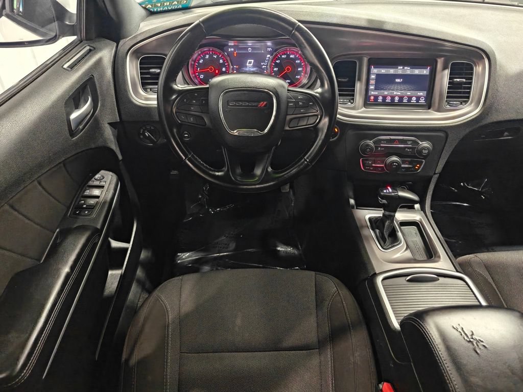 Used 2022 Dodge Charger SXT RWD image 4