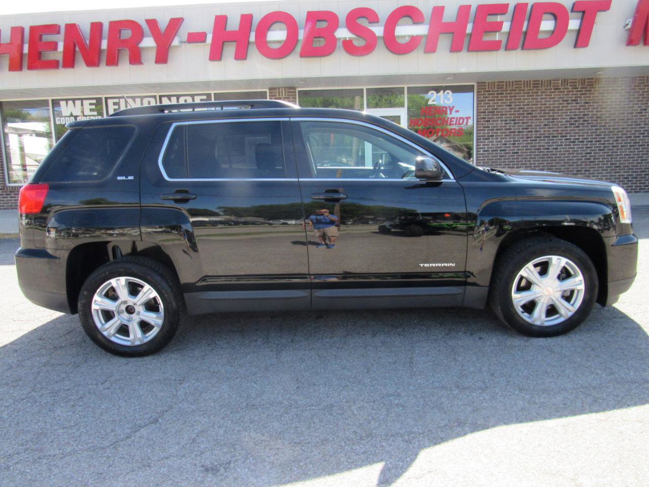 Used 2017 GMC Terrain SLE w/ Convenience Package AWD/4WD image 9