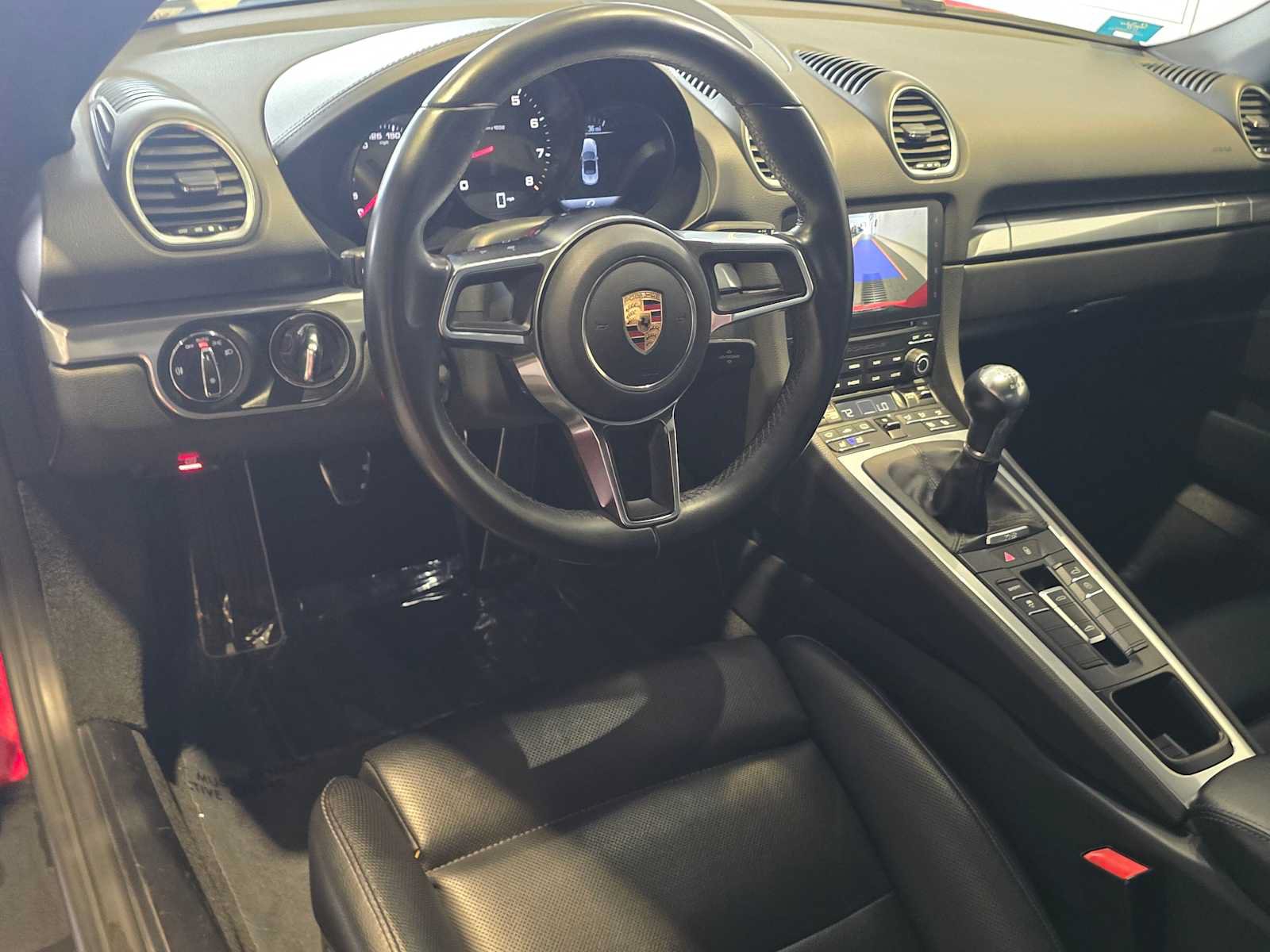 Used 2017 Porsche 718 Boxster RWD image 4