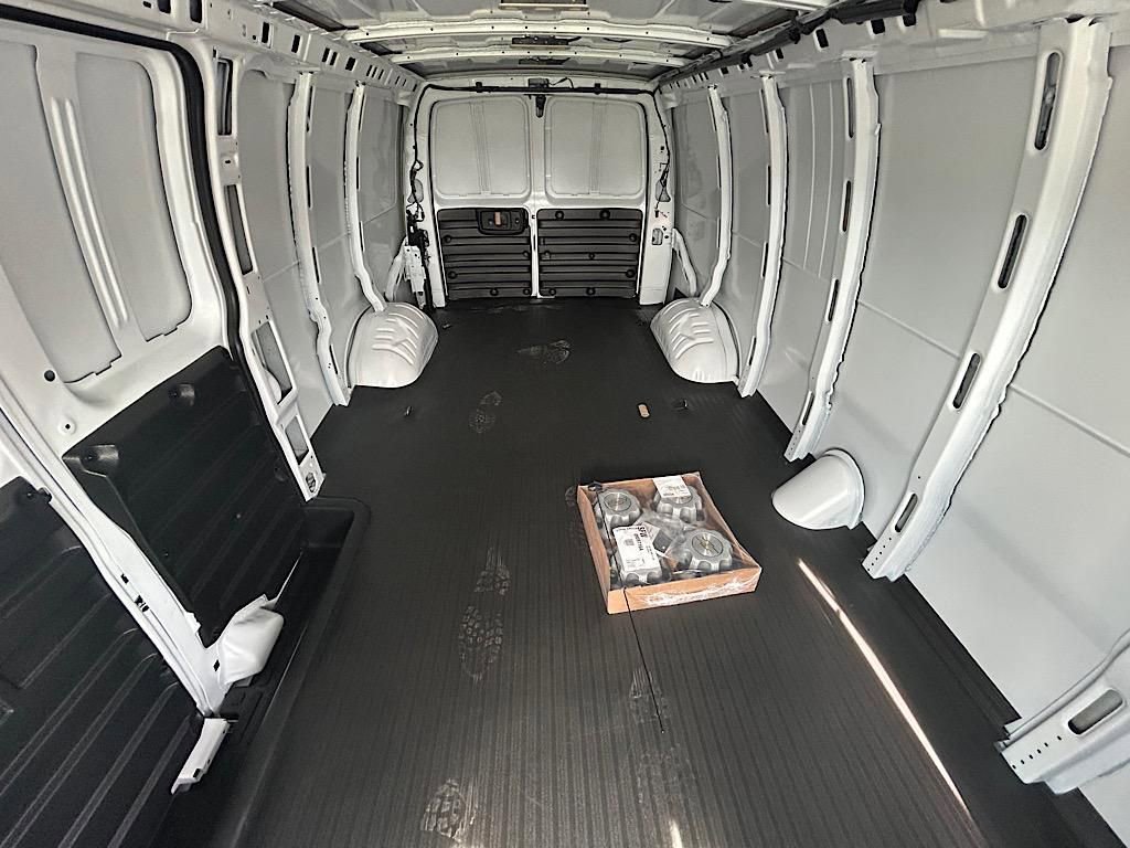 New 2025 Chevrolet Express 3500 Extended w/ Driver Convenience Package image 20