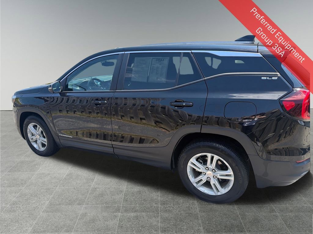 Used 2023 GMC Terrain SLE FWD image 3