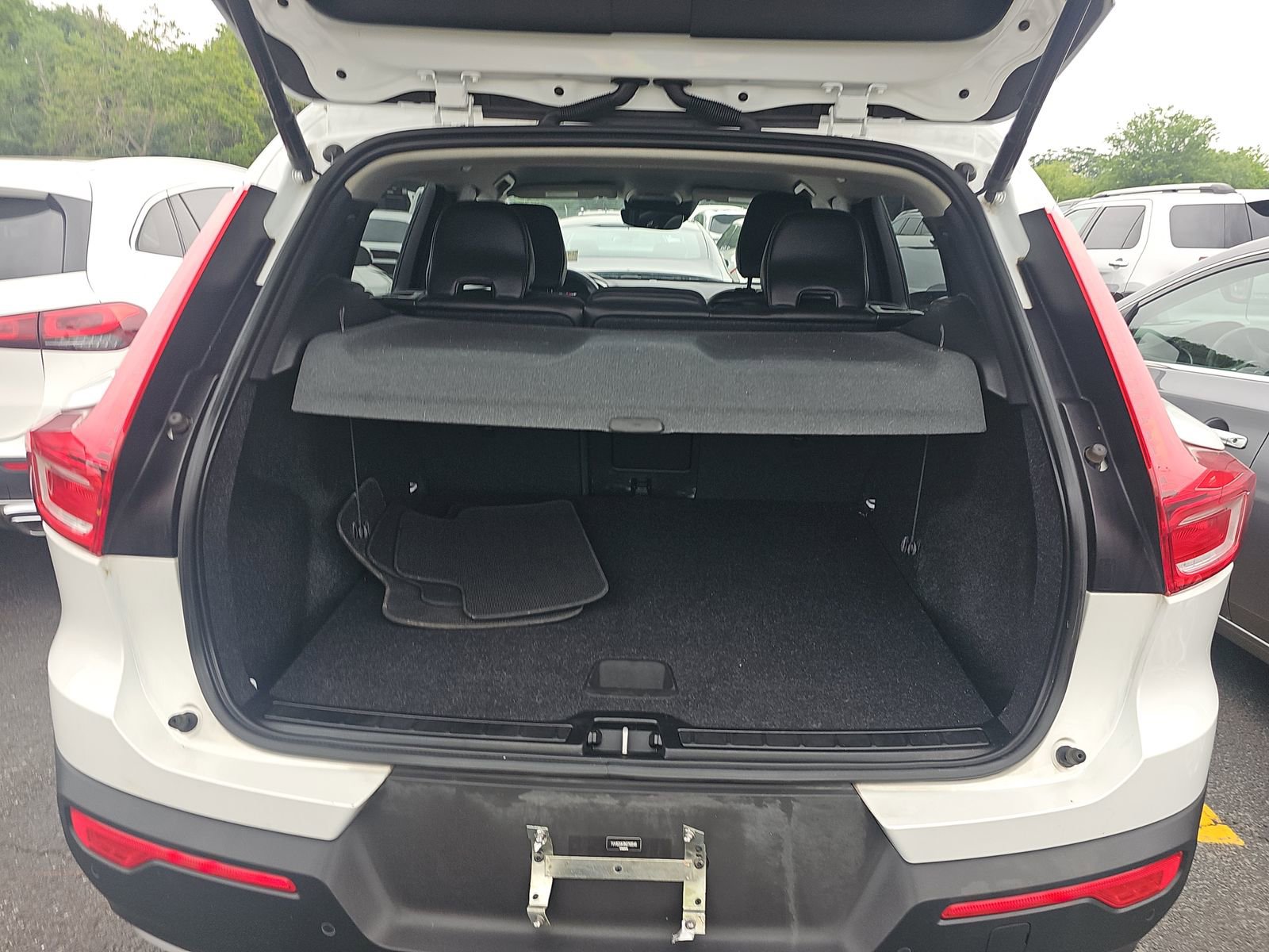 Used 2022 Volvo XC40 T5 Momentum AWD/4WD image 20