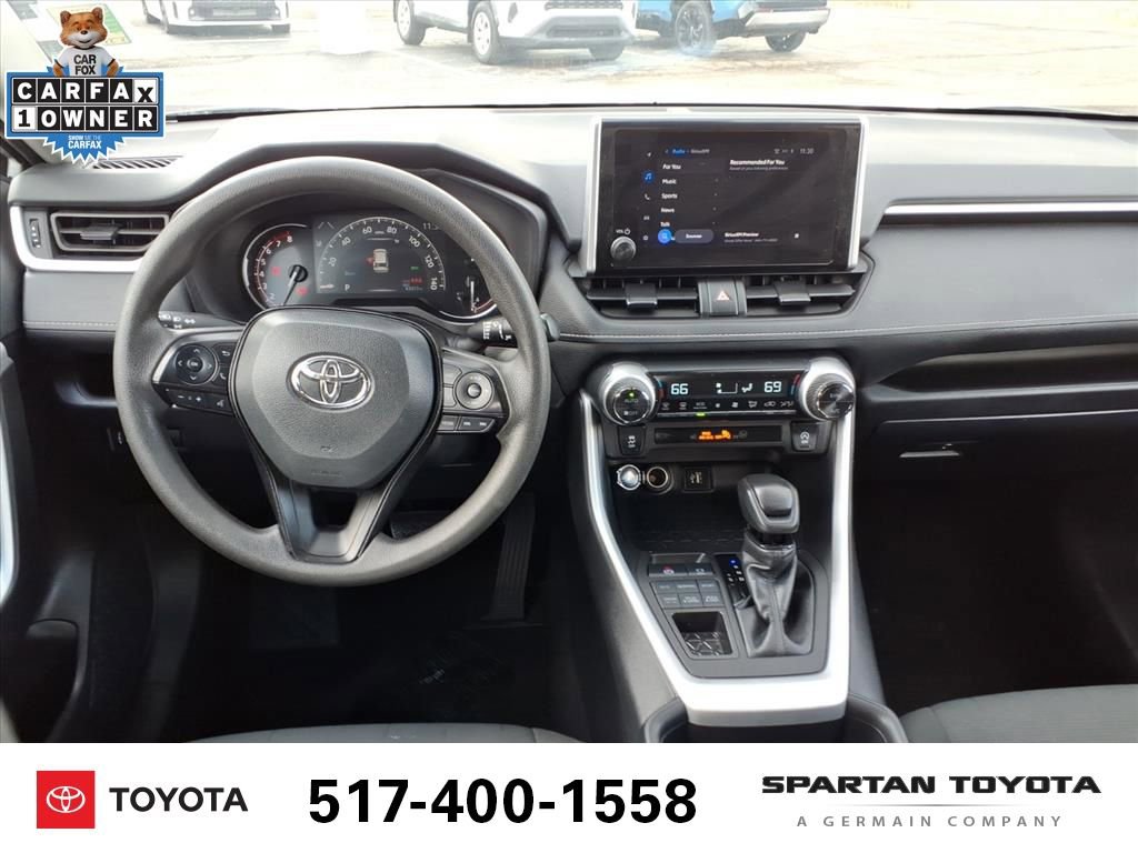 Used 2025 Toyota RAV4 XLE AWD/4WD image 12