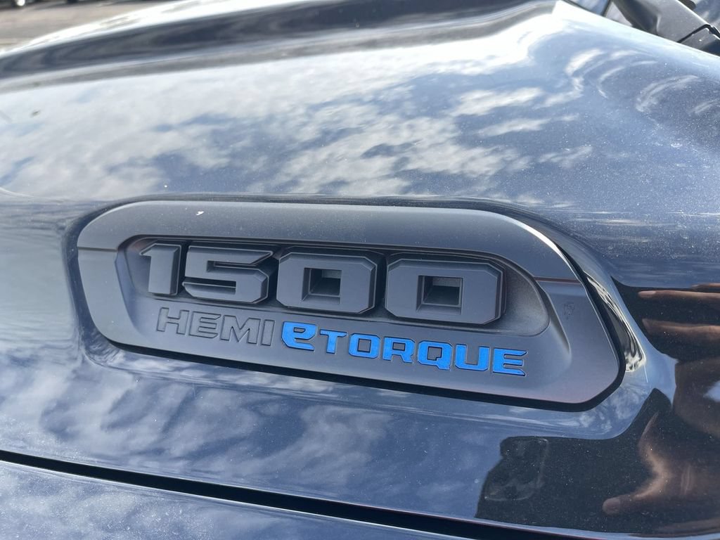 Used 2023 RAM 1500 Big Horn AWD/4WD image 2