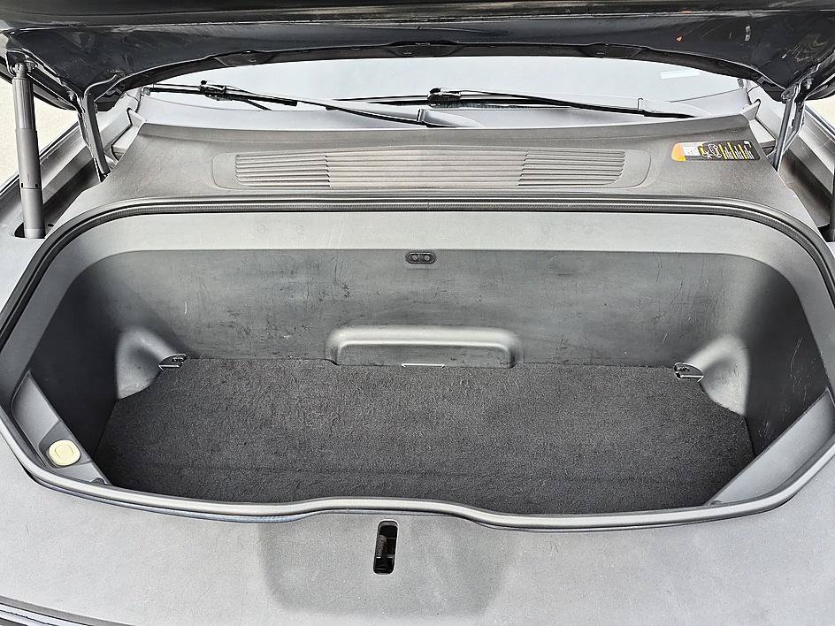 Used 2023 Rivian R1S Launch Edition Quad AWD/4WD image 36