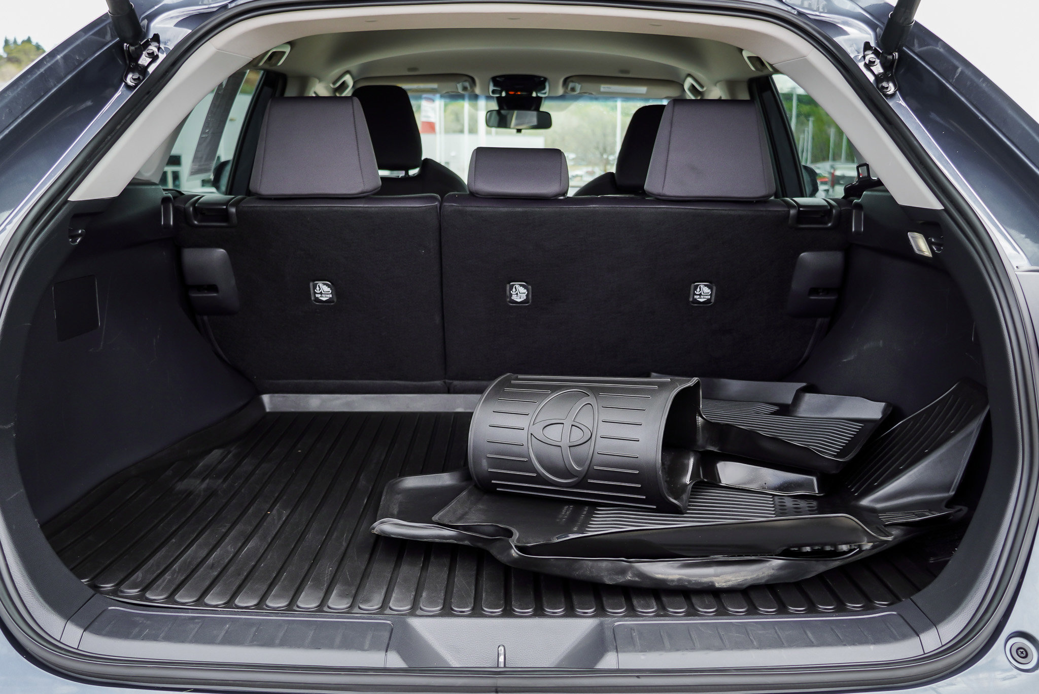 Certified 2024 Toyota Venza LE image 14