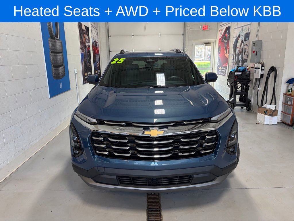 Used 2025 Chevrolet Equinox LT w/ Convenience Package II AWD/4WD image 3