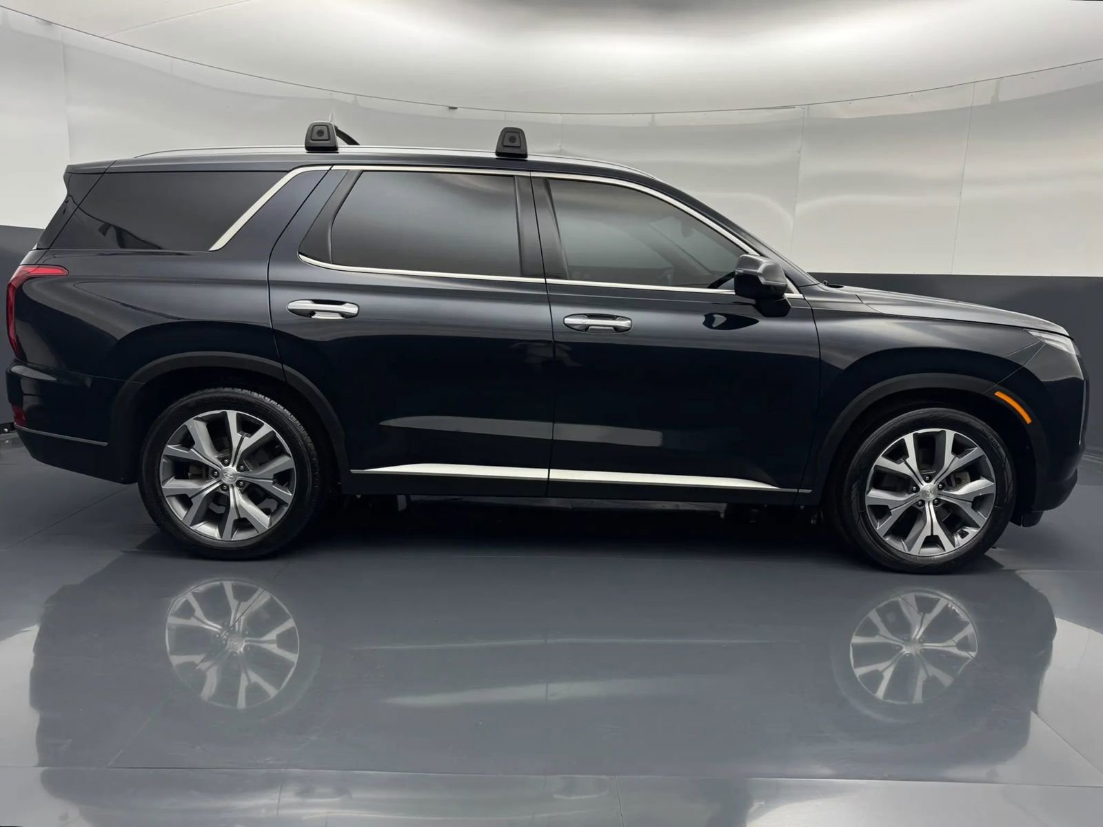 Used 2022 Hyundai Palisade SEL w/ 8P Bench Seat Package AWD/4WD image 2