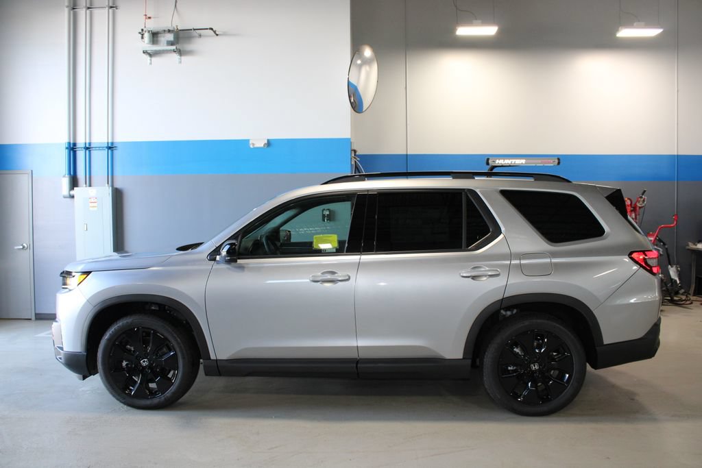 New 2026 Honda Pilot Black Edition image 7