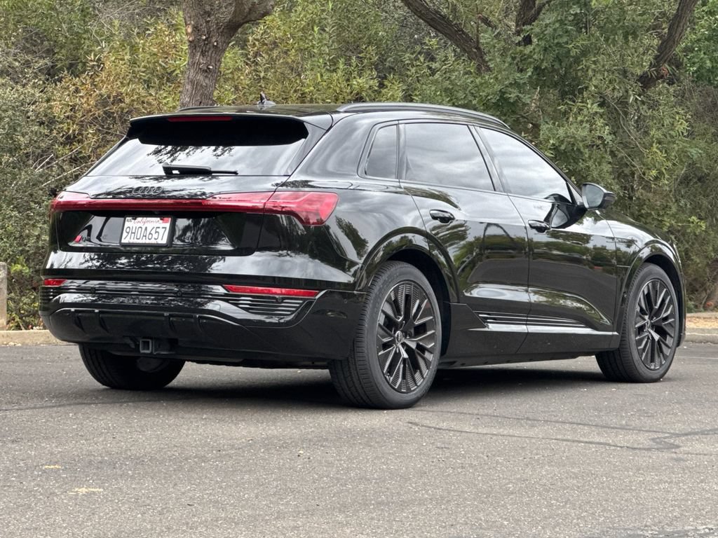 Used 2024 Audi Q8 e-tron Prestige w/ Prestige Package AWD/4WD image 5