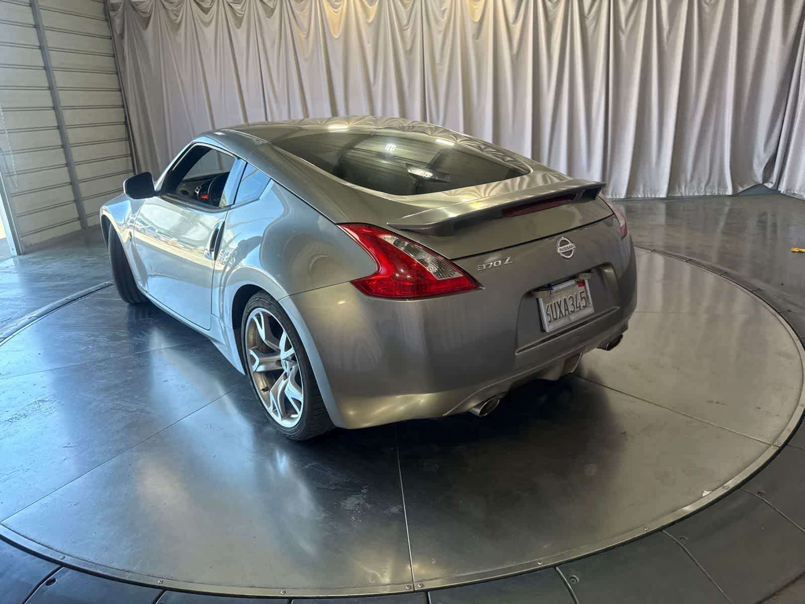 Used 2009 Nissan 370Z Coupe w/ Sport Pkg RWD image 7