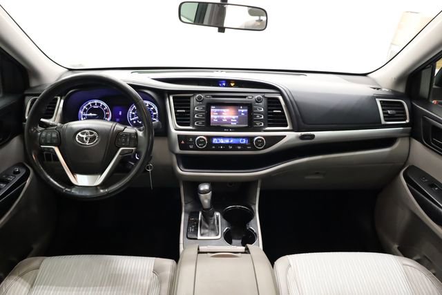 Used 2014 Toyota Highlander Plus image 16