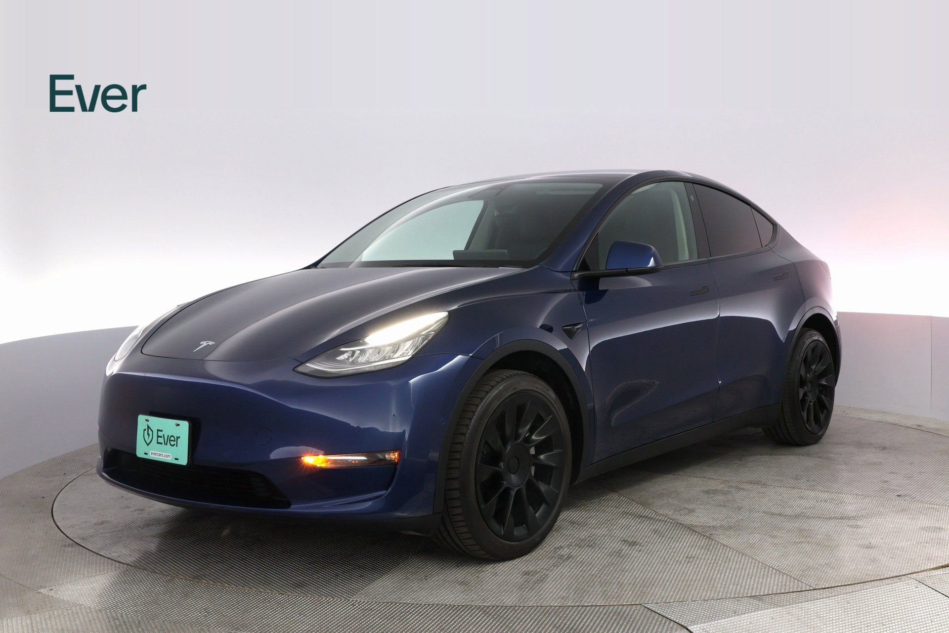 Used 2022 Tesla Model Y Long Range image 2