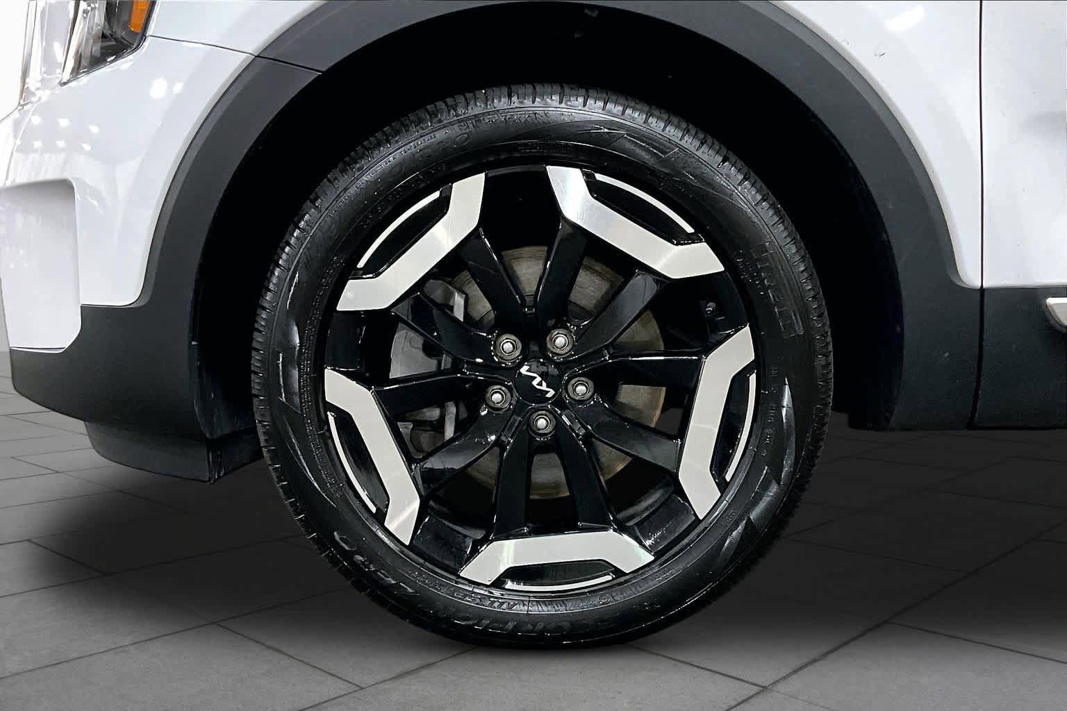 Used 2025 Kia Telluride S AWD/4WD image 11