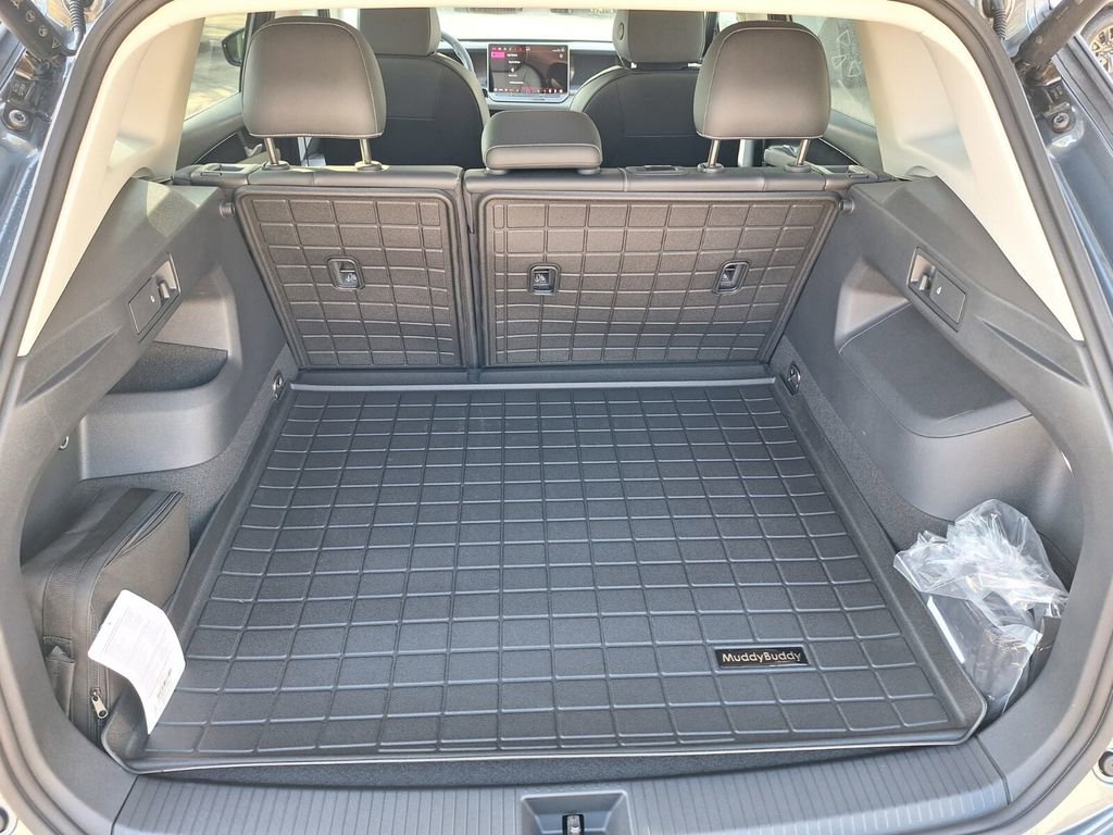 New 2026 Volkswagen Tiguan SE image 24