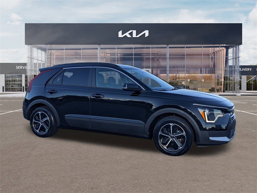 Certified 2023 Kia Niro EX