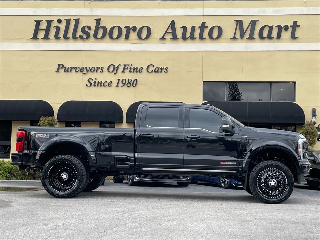 Used 2023 Ford F450 Platinum w/ FX4 Off-Road Package image 4