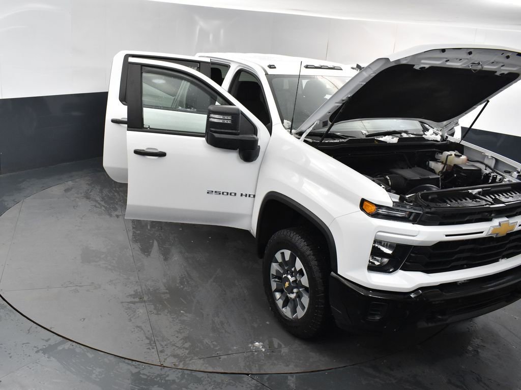Used 2025 Chevrolet Silverado 2500 Custom w/ Custom Value Package image 21