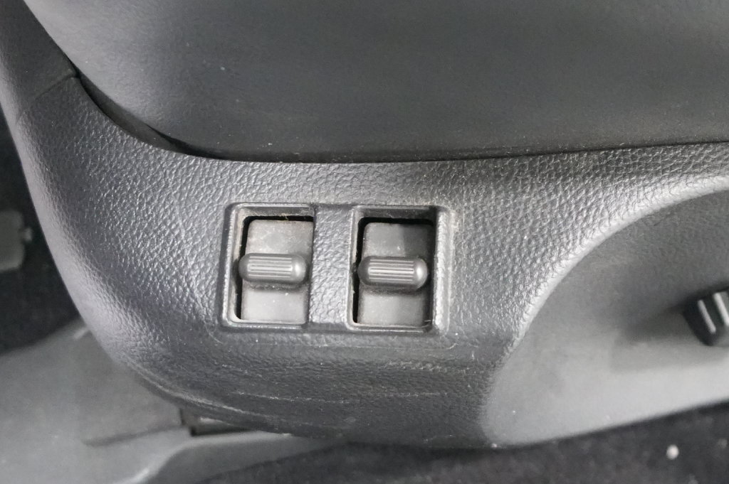 Used 2011 INFINITI G37 Journey w/ Premium Pkg RWD image 17