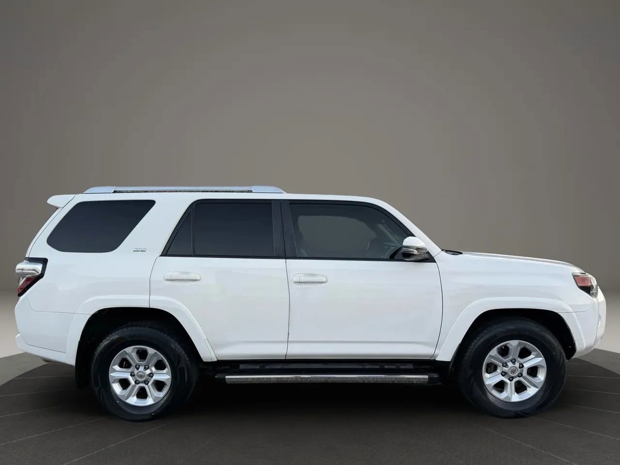 Used 2014 Toyota 4Runner SR5 Premium image 8