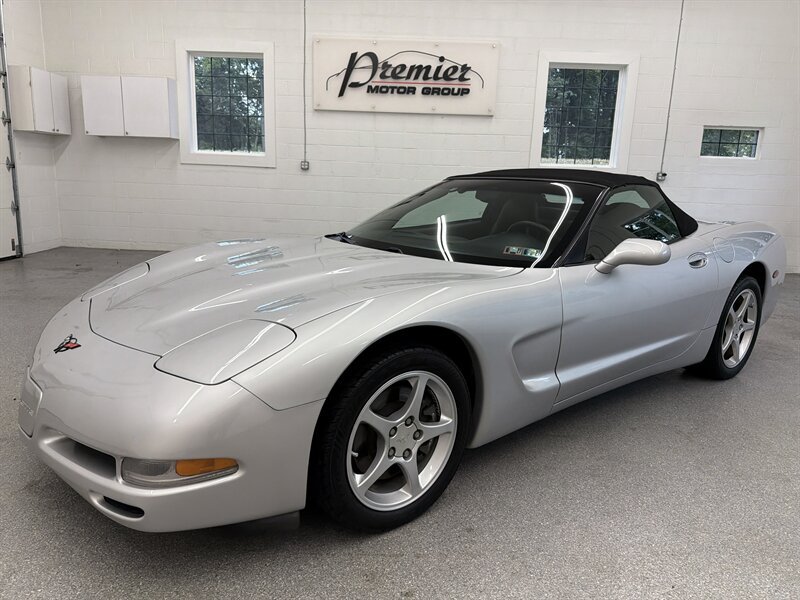 Used 2001 Chevrolet Corvette Convertible w/ Preferred Equipment Group1 RWD image 10