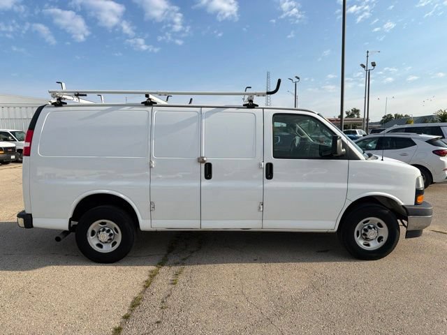 Used 2021 Chevrolet Express 3500 w/ Driver Convenience Package RWD image 6