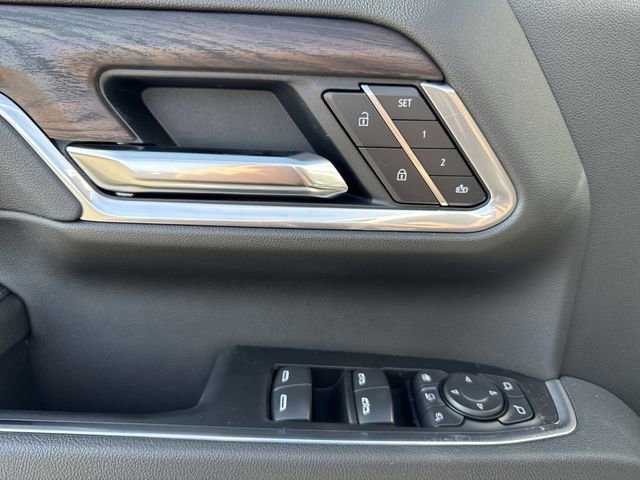 New 2026 GMC Sierra 3500 SLT w/ SLT Premium Package AWD/4WD image 13