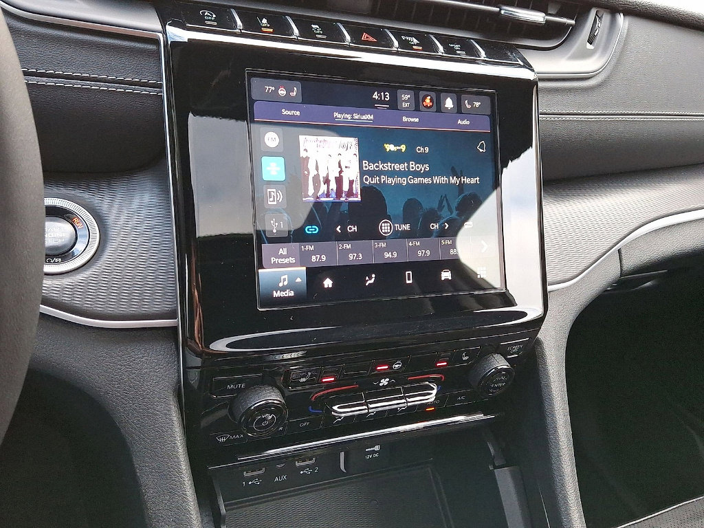 Used 2024 Jeep Grand Cherokee Altitude image 16