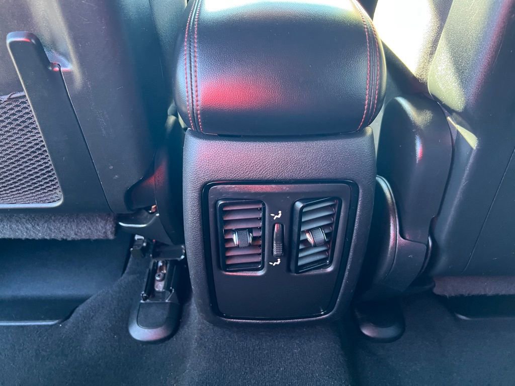 Used 2023 Dodge Durango GT image 31