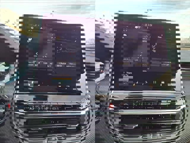 New 2026 Jeep Compass Latitude w/ Sun and Sound Group image 34