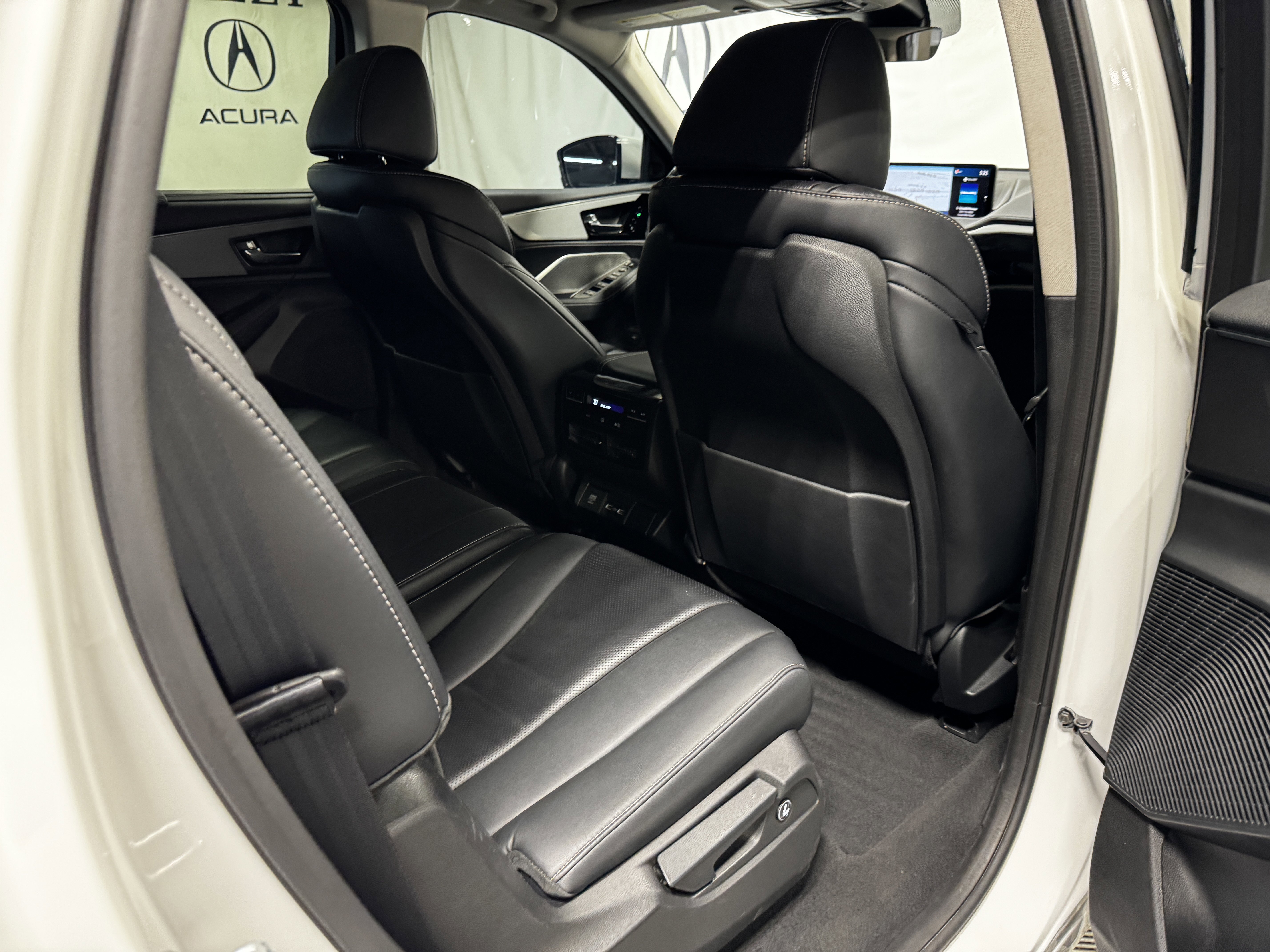 Certified 2023 Acura MDX FWD w/ Technology Package image 13